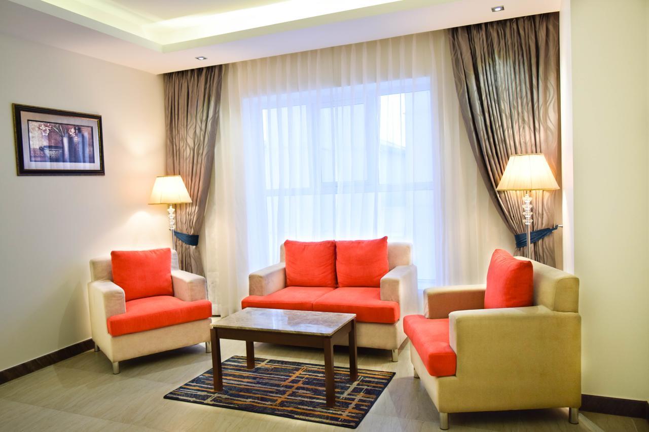 Rg Royal Hotel Bangalore Ngoại thất bức ảnh